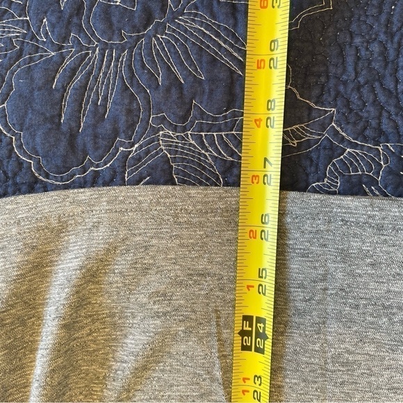 PUMA Classic Tee Grey Size Medium - Picture 3 of 6